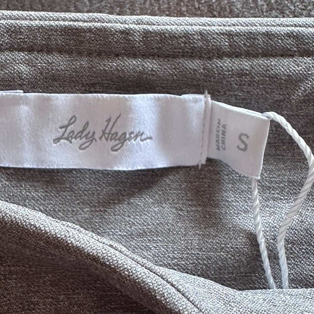 Walter Hagen Womens Sculpt 7” Pull On Golf Shorts Size Small - NWT - Lt. Grey - Picture 4 of 6